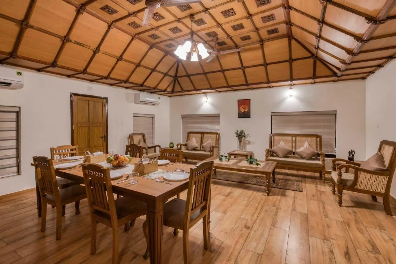 Villa The Backwater Heritage- Comp Breakfast With River View, Ocean Breeze & Lawn By Stayvista - Alappuzha Indien