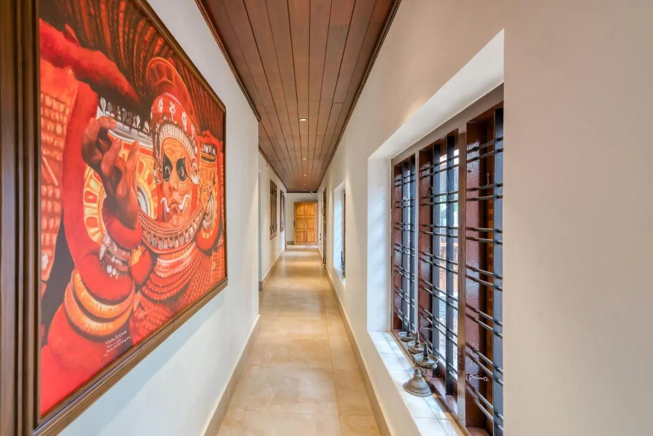 The Backwater Heritage- Comp Breakfast With River View & Lawn By Stayvista Alappuzha Villa