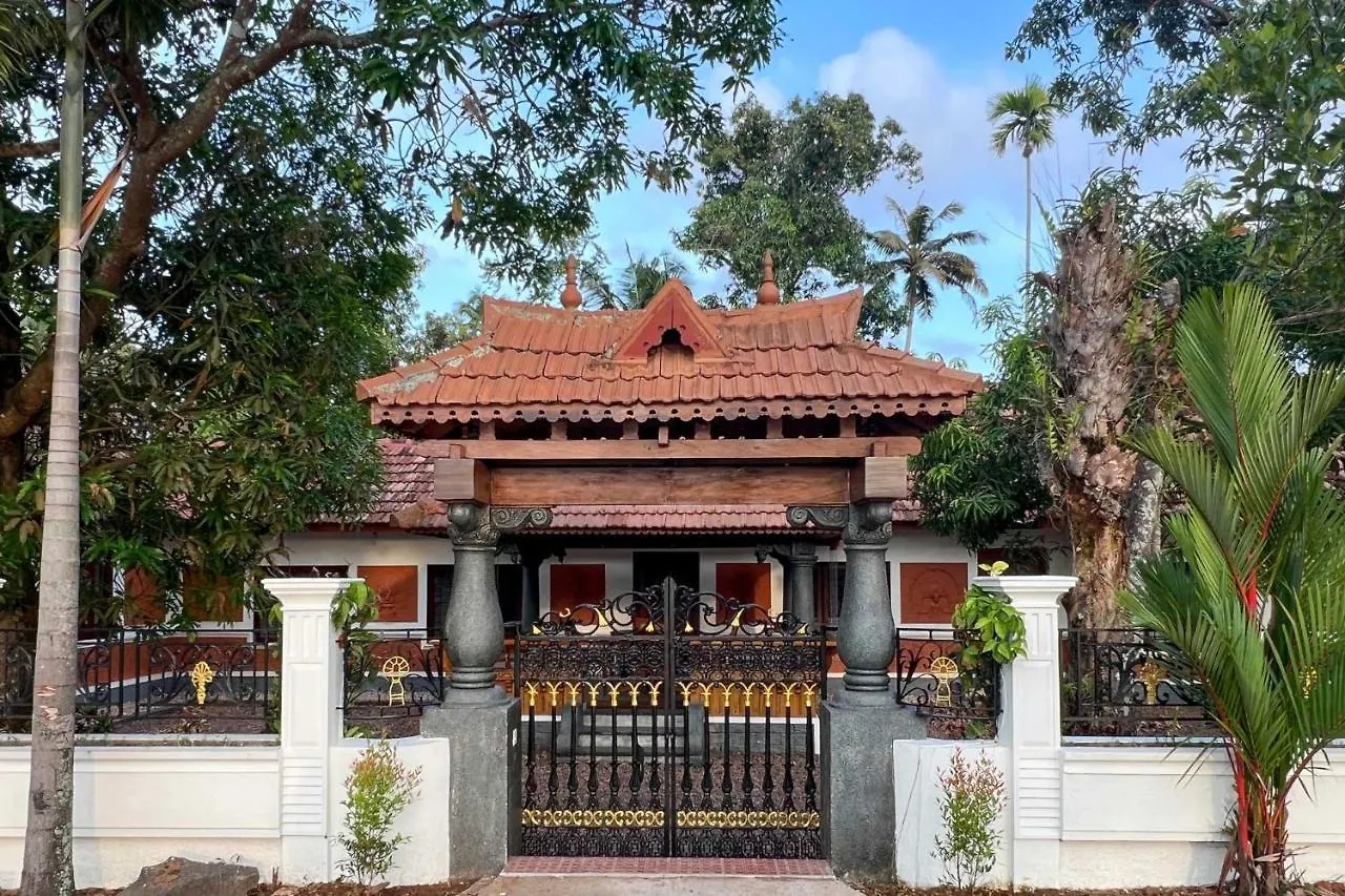 The Backwater Heritage- Comp Breakfast With River View & Lawn By Stayvista Alappuzha
